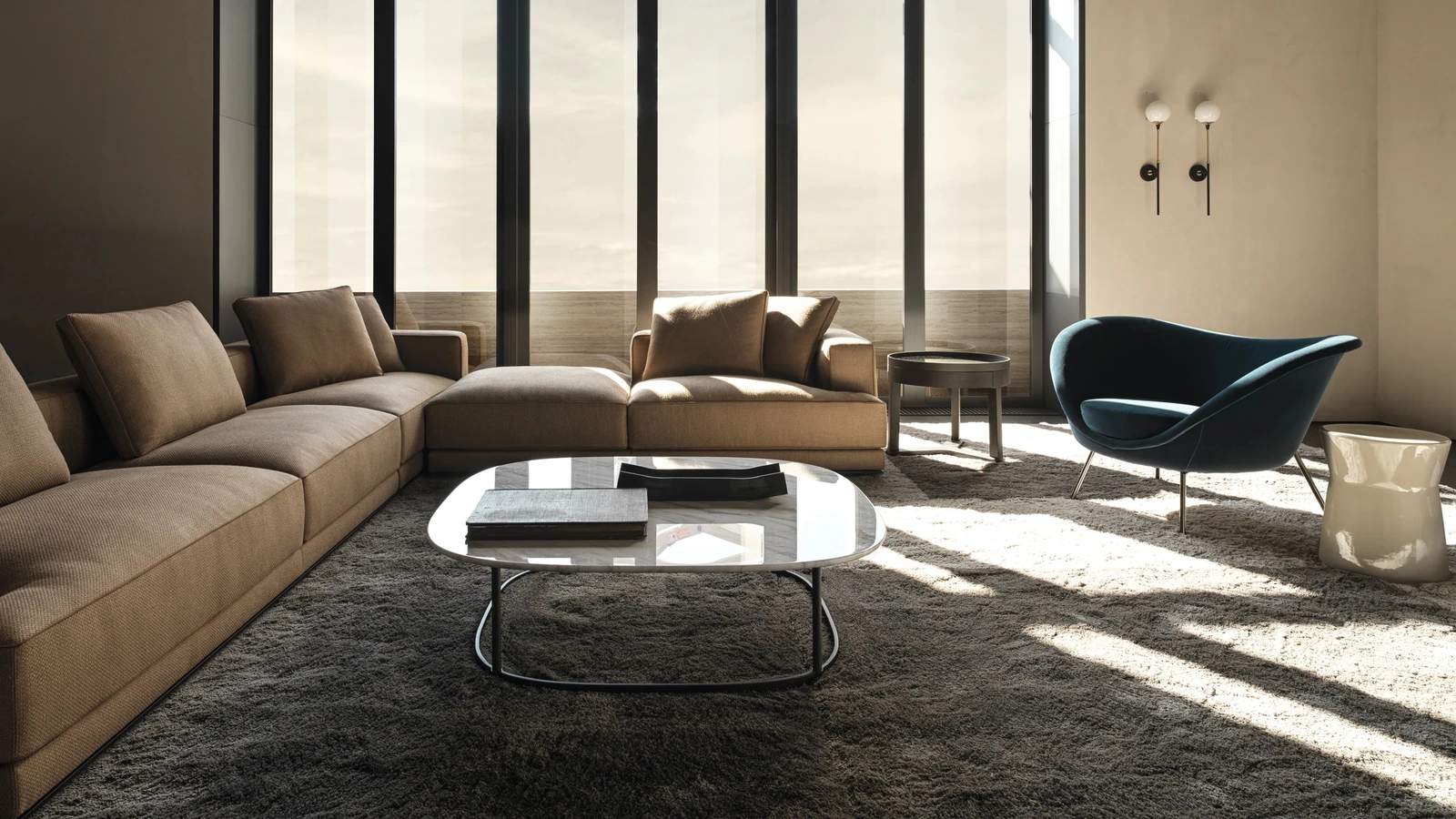 Regent marble side table by Molteni & C