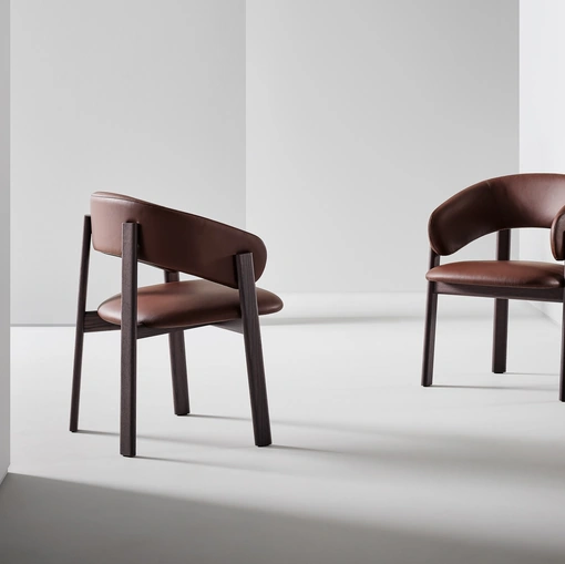 Alpha leather chair by Bonaldo