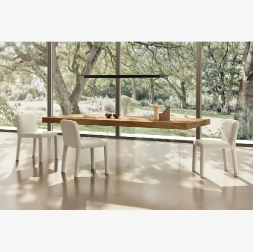 Chair upholstered in Aqualta 2795 fabric by Lago.