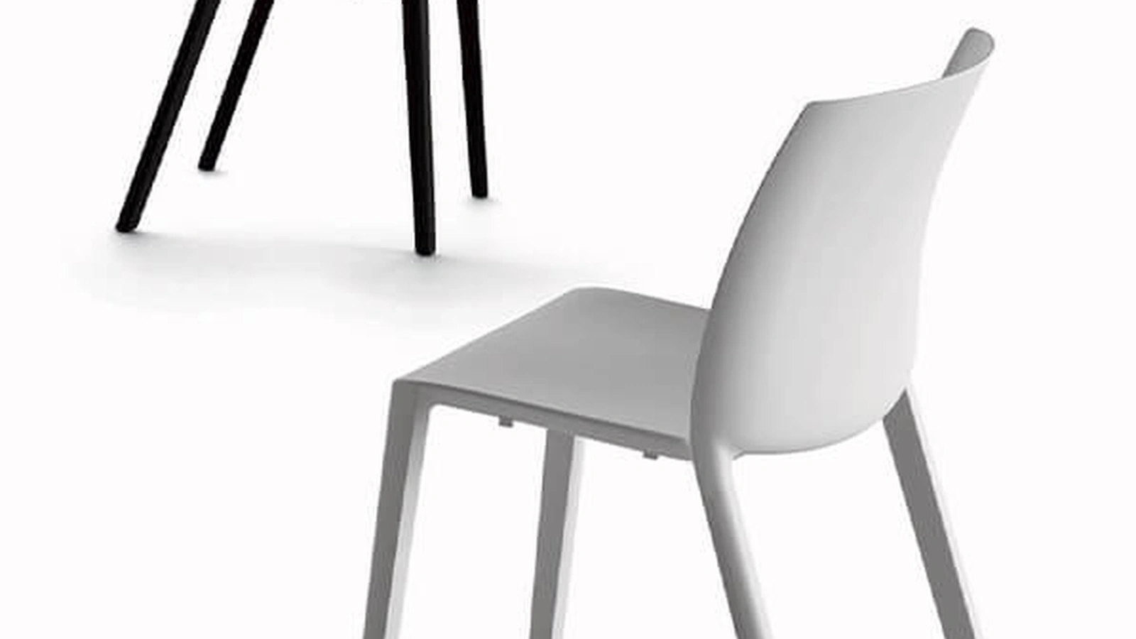 Stackable polypropylene chair by Arrital
