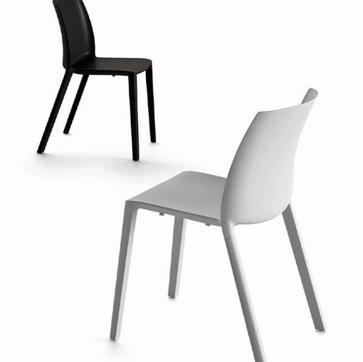 Stackable polypropylene chair by Arrital