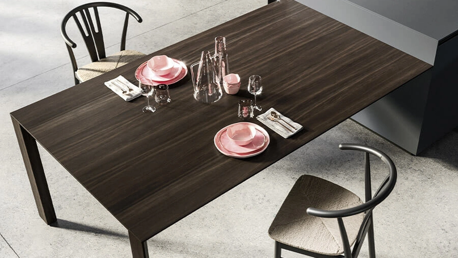 Alu_Table table by Arrital