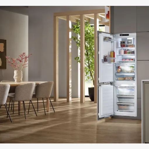 Miele KFN 7795 C refrigerator