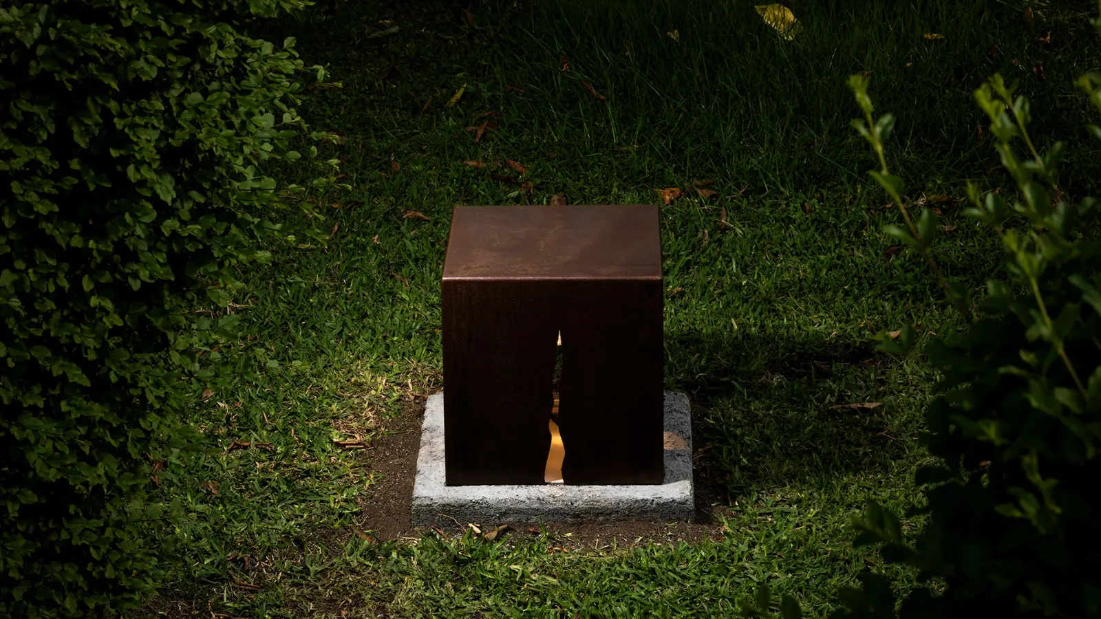 Granite outdoor lamp by Artemide