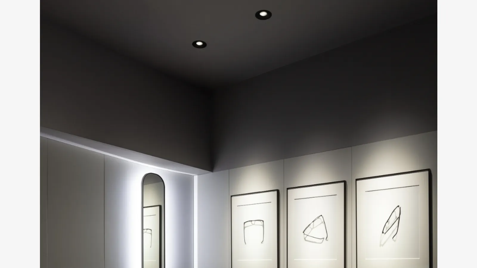 Recessed adjustable round Mood Pro lamp by Reggiani.