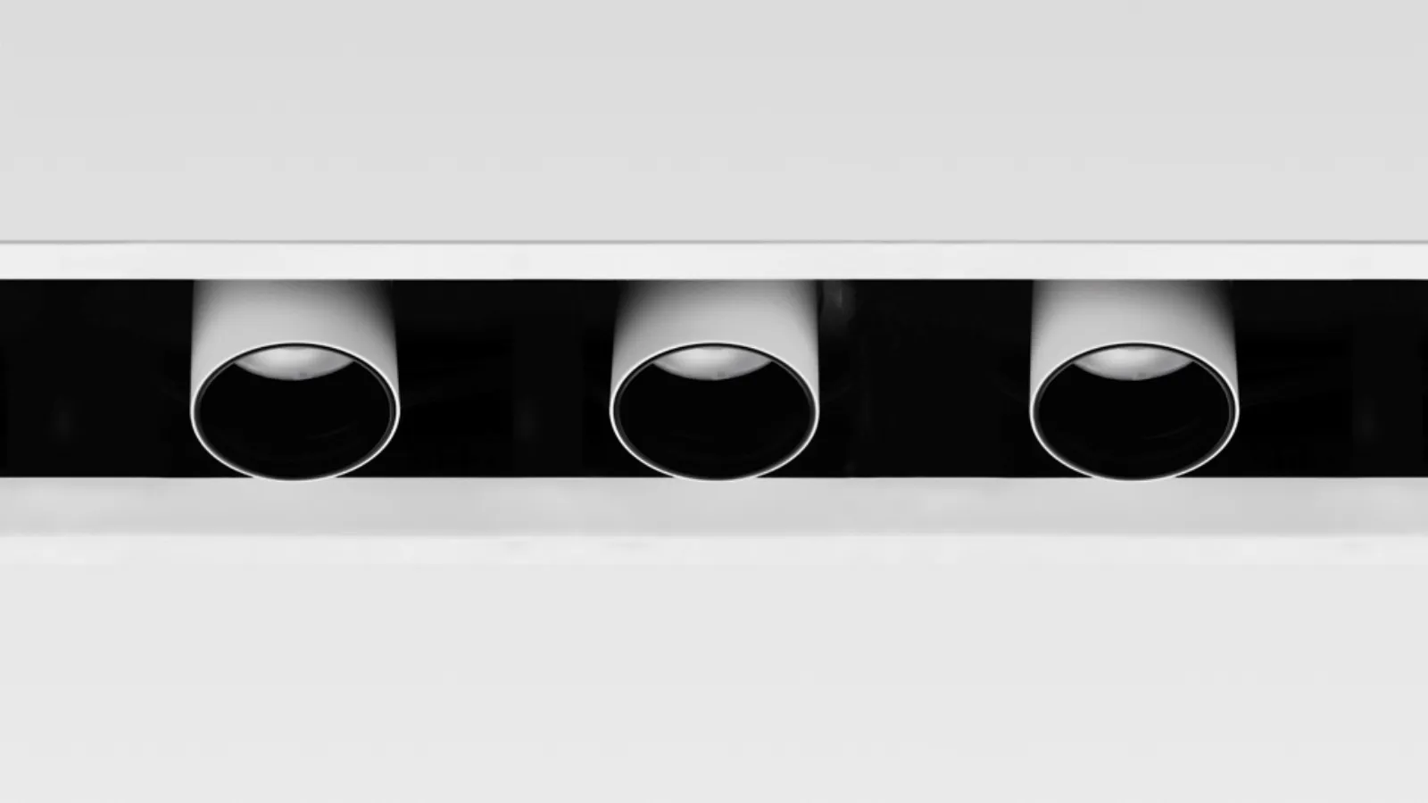 Reggiani's Unit Channel lamp.