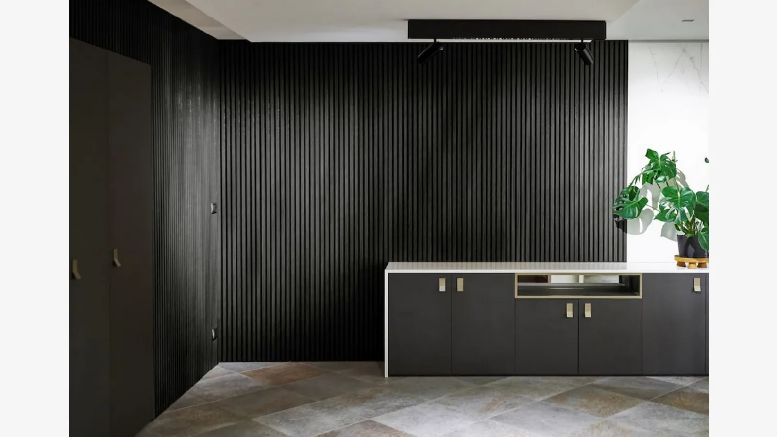 Ultrashield Twix Classic Charcoal boiserie by Déco