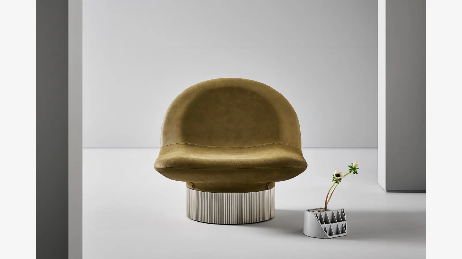 Amour Leather Armchair by Bonaldo