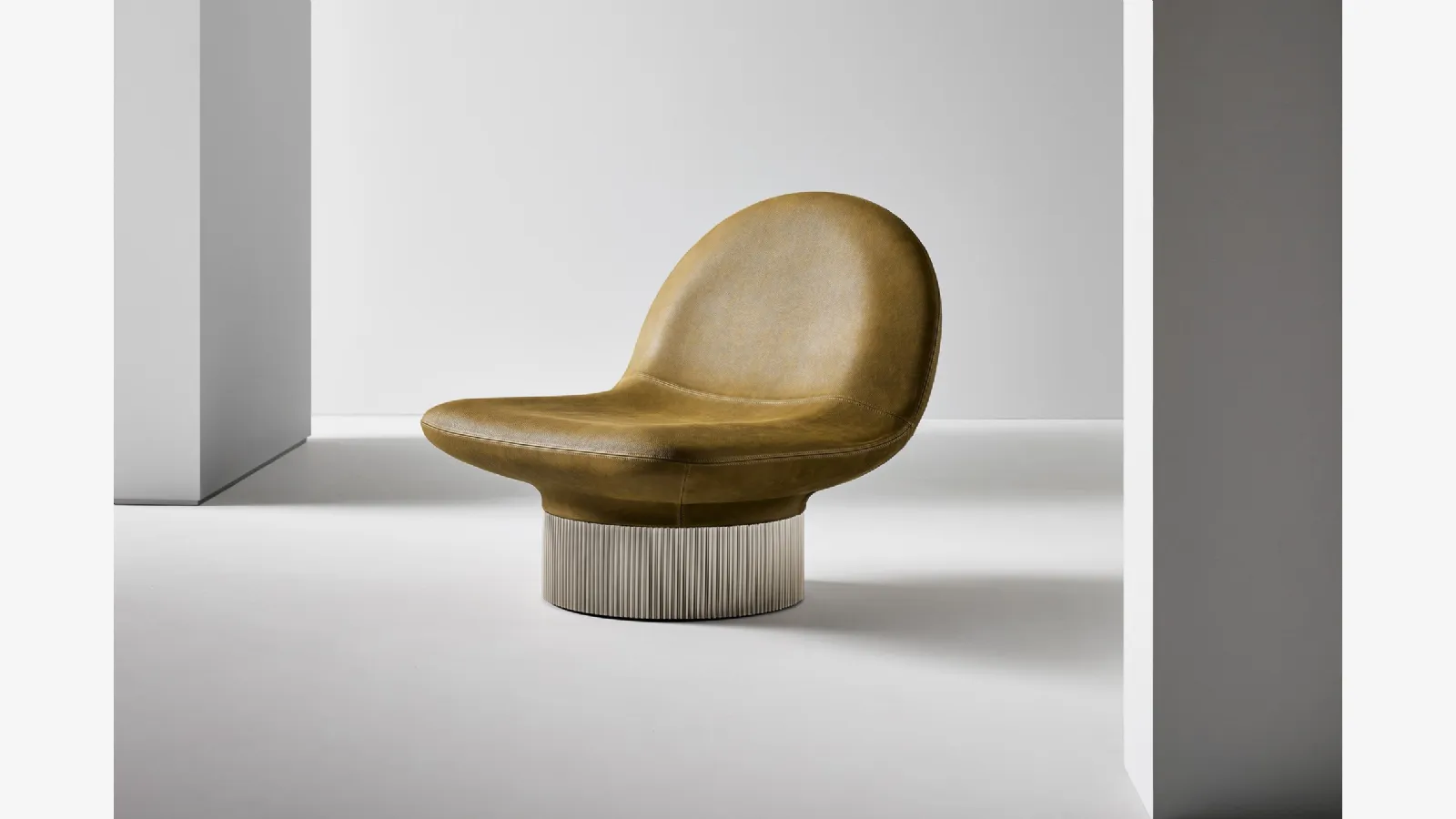 Amour leather armchair by Bonaldo