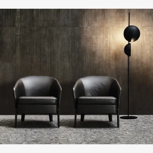 Molteni & C Chelsea leather armchair