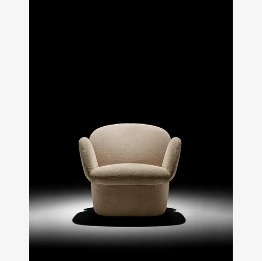 Dell's upholstered armchair of Twils