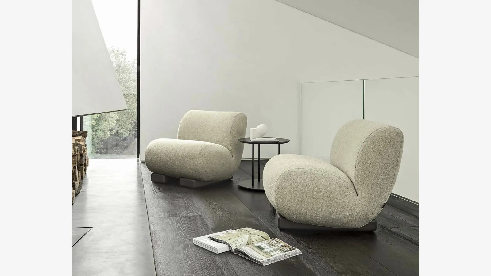Wallaby armchair in upholstered fabric by Ditre Italia.