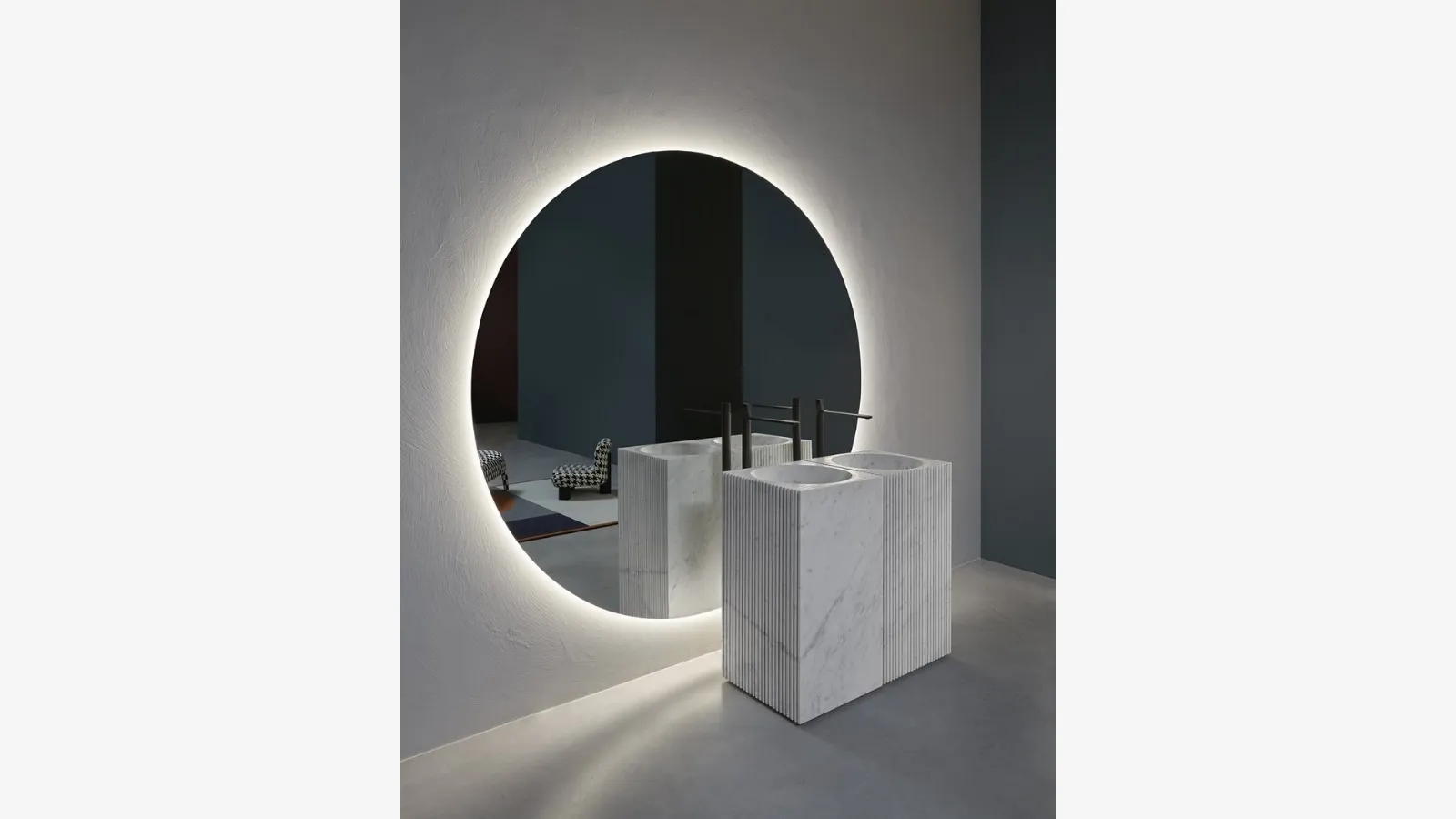 Design Controversial marble washbasin by Antoniolupi