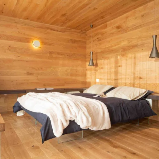 Lago Air 1500 box spring bed.