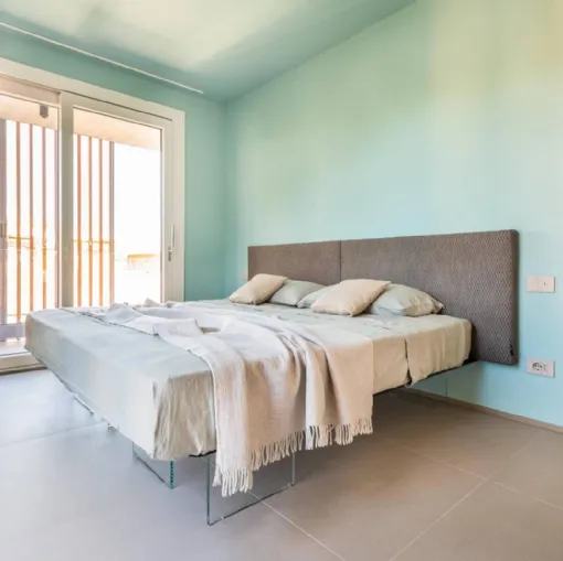 Air Bed 1507 with upholstered fabric headboard by Lago.