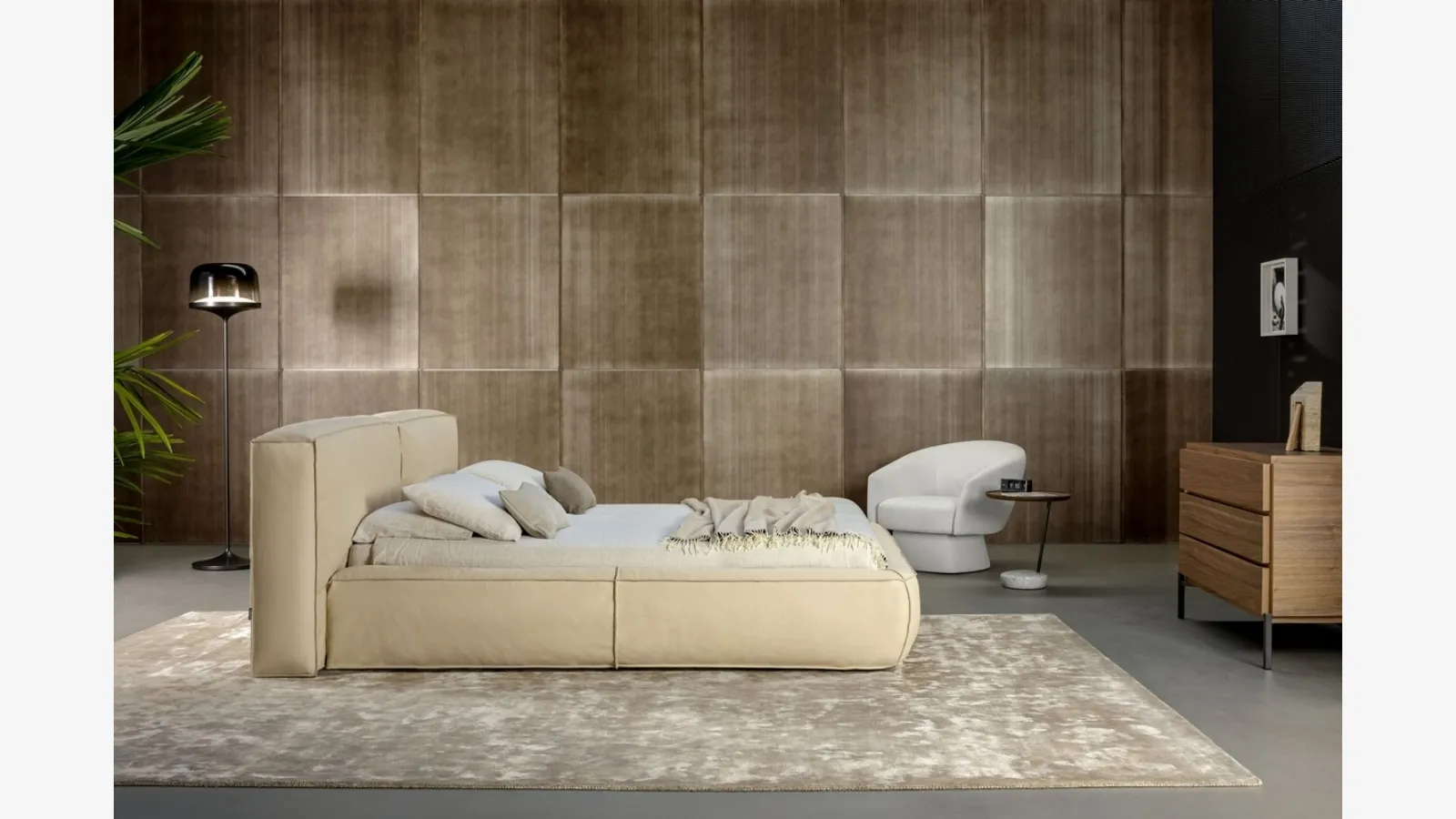 Bonaldo's Fluff leather bed