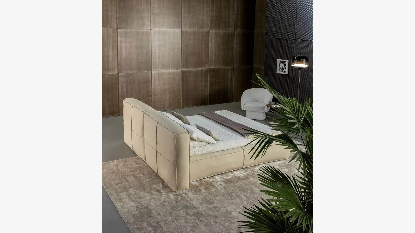 Bonaldo's leather Fluff bed