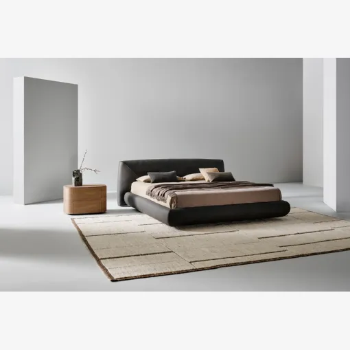 Read in Holden leather by Bonaldo