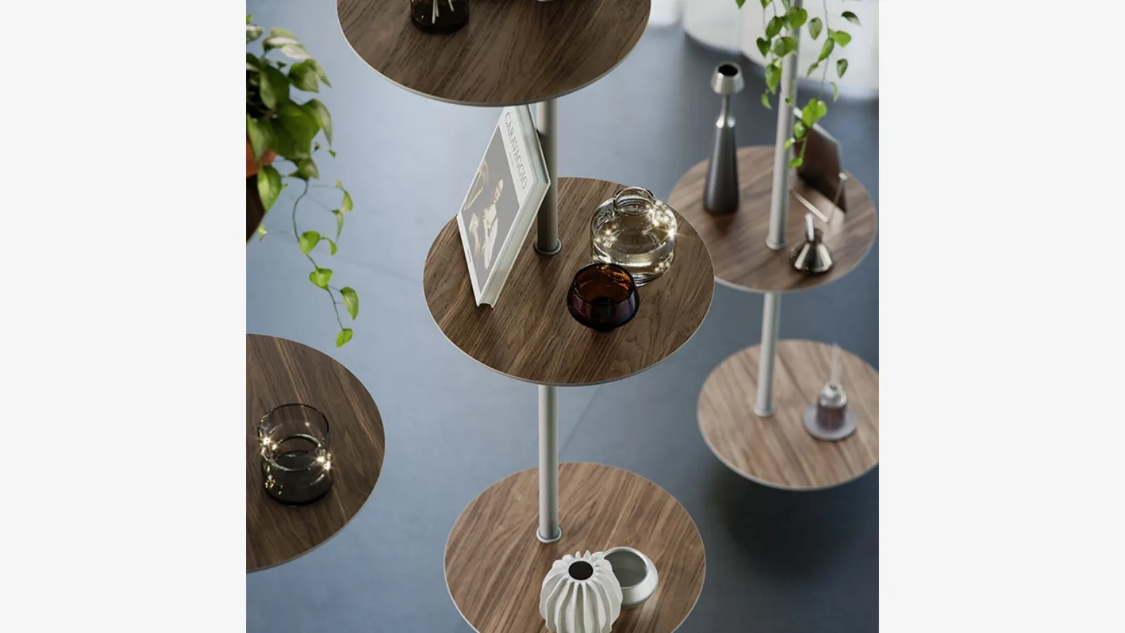 Freestanding bookshelf Address in steel and wood by Cattelan Italia