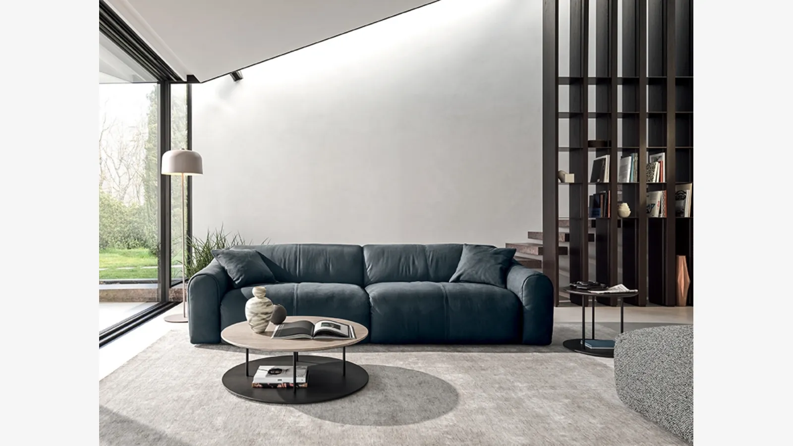 Daily leather sofa by Ditre Italia.