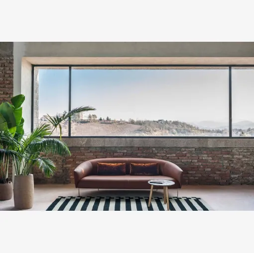 Leather sofa Roma by Tacchini