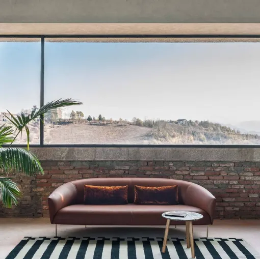 Leather sofa Roma by Tacchini