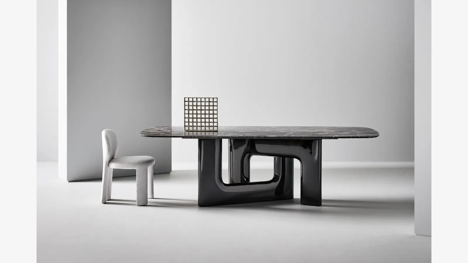 Design table Liaison with marble top and polyurethane base by Bonaldo