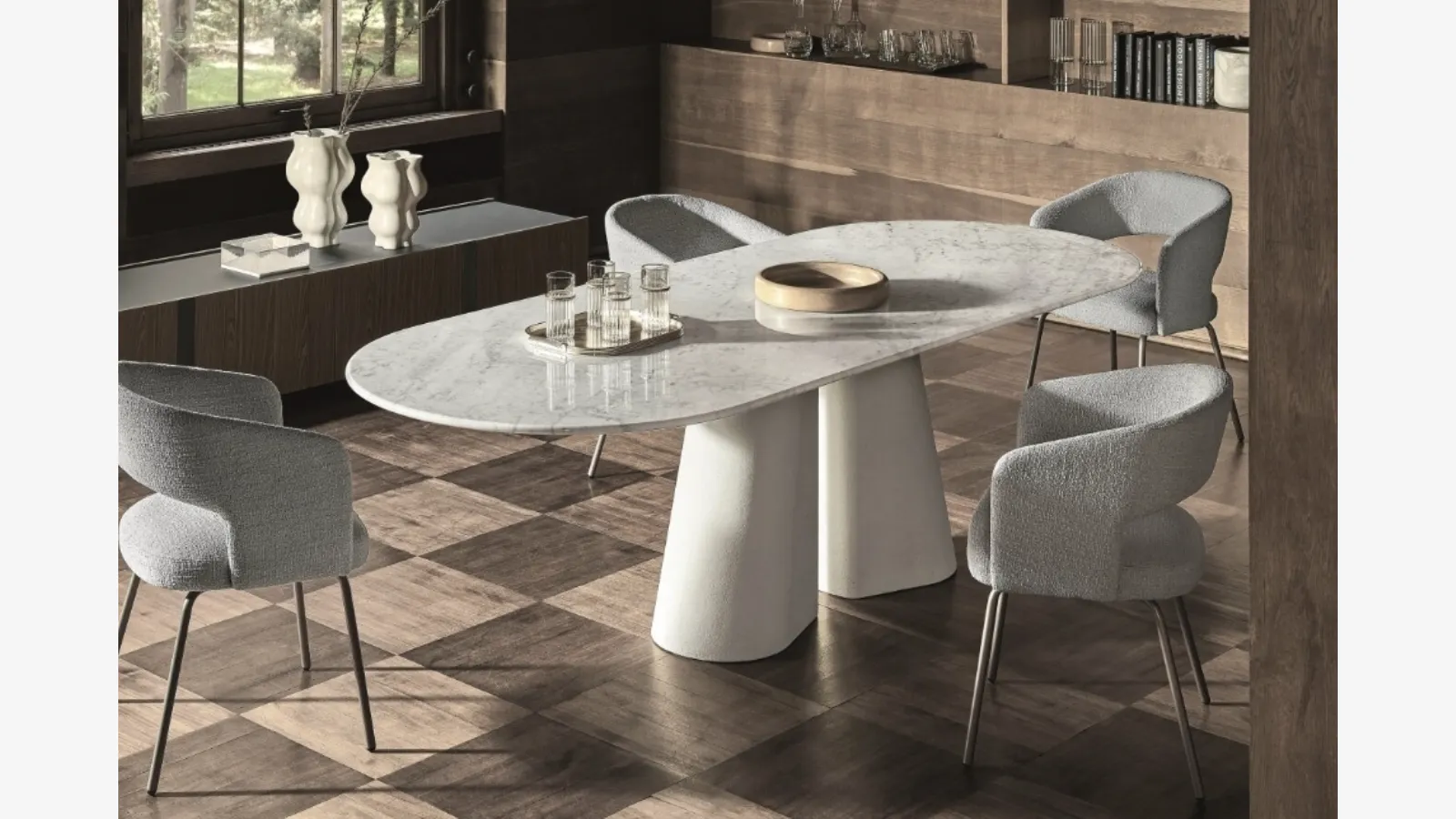 Oval Pillar table in marble and cement by Ditre Italia.
