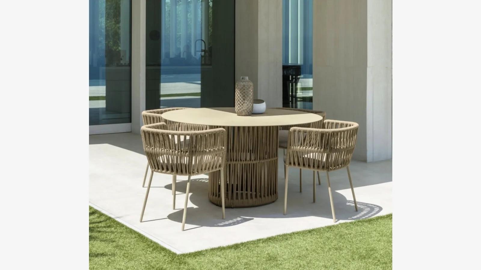 Table and Chairs Cliff by Talenti