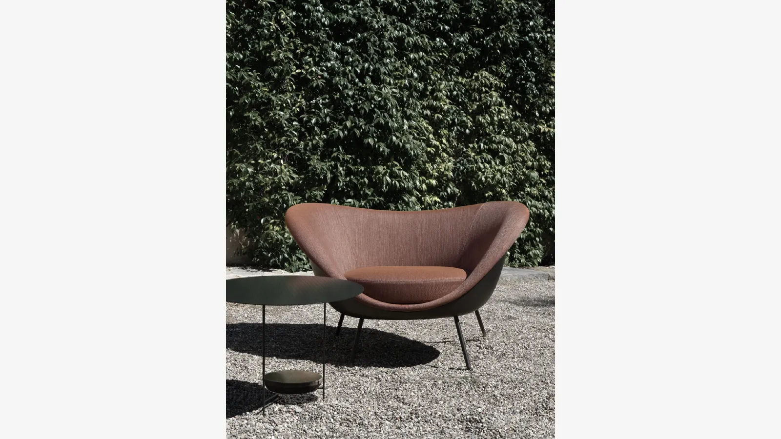 D-154-2 Armchair by Molteni & C