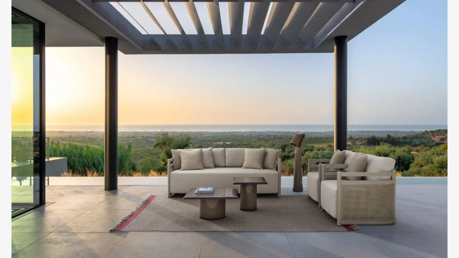 Outdoor furniture Edwin Alu in padded fabric and aluminum by Talenti.