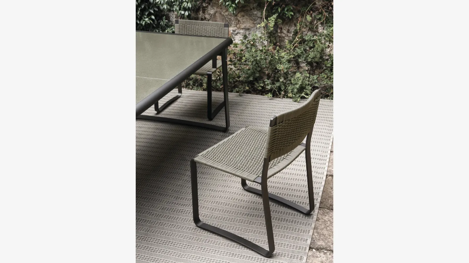 Green Point Chair by Molteni & C