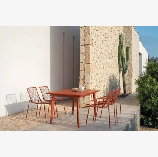 Extendable table in steel Plus 4 by Emu