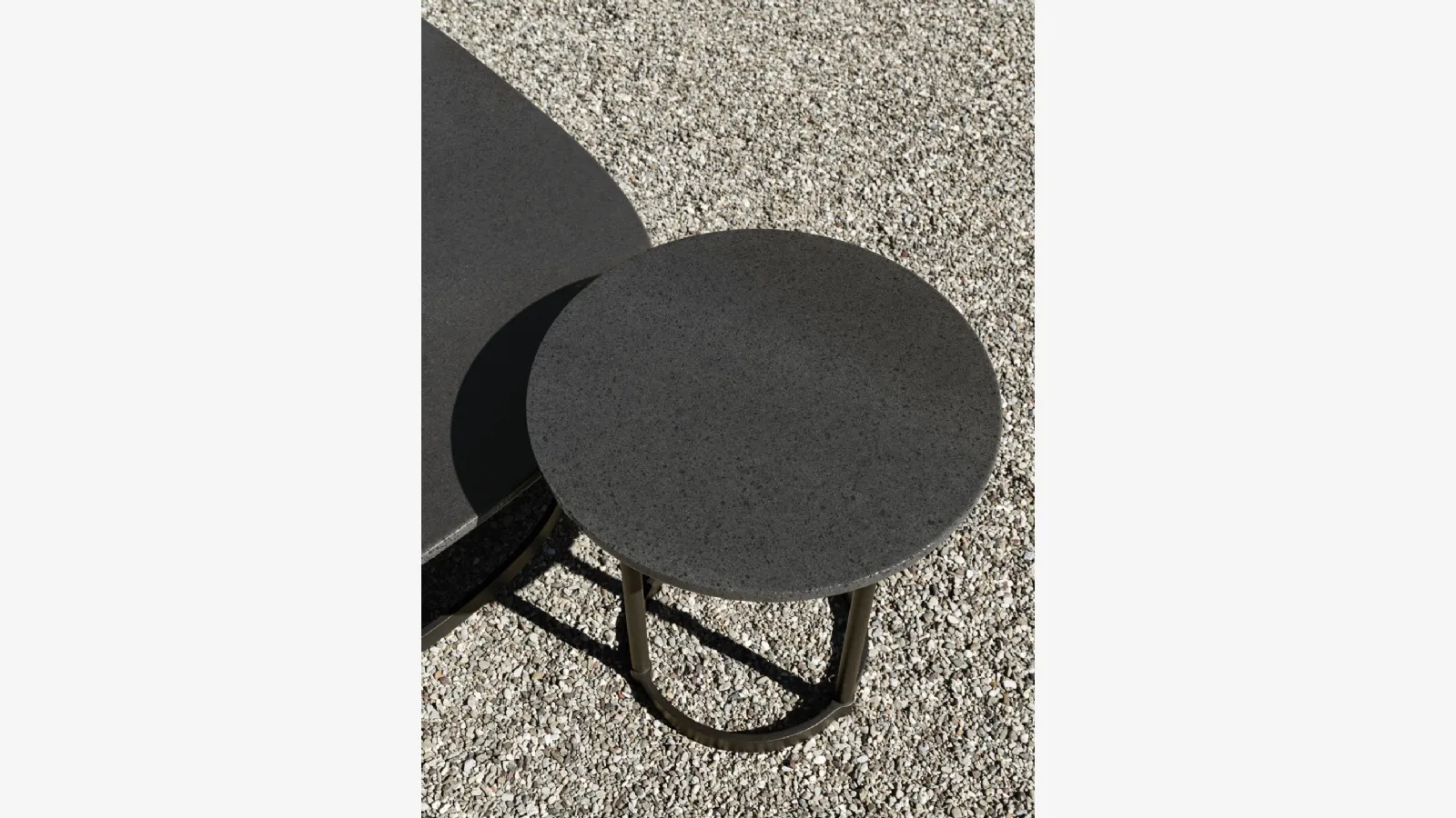 Lava stone coffee table Regent by Molteni & C