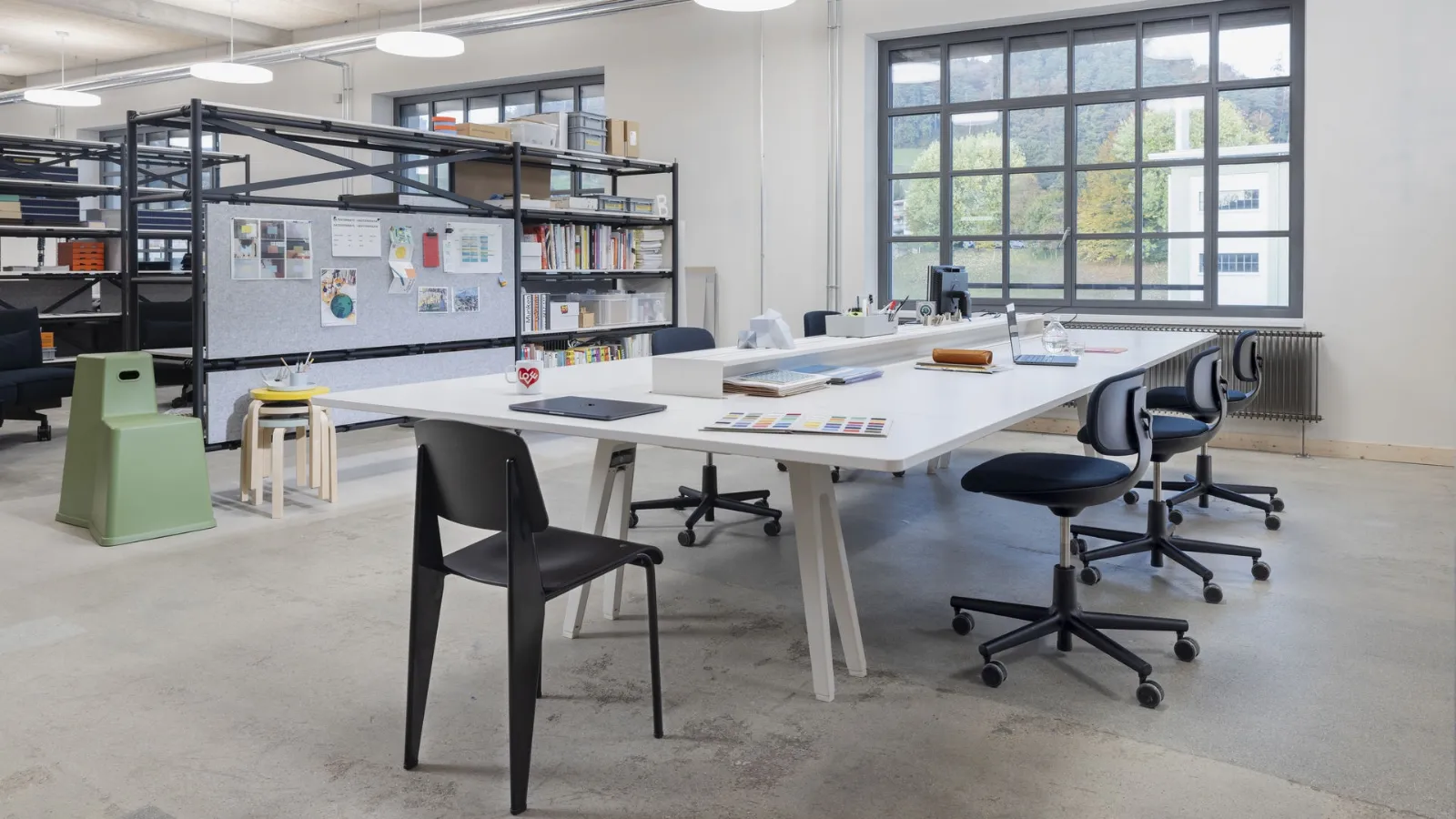 Rookie Executive Chair by Vitra
