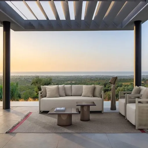 Outdoor furniture Edwin Alu in padded fabric and aluminum by Talenti.