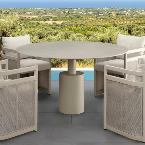 Porcelain table and aluminum chairs Edwin Alu by Talenti.